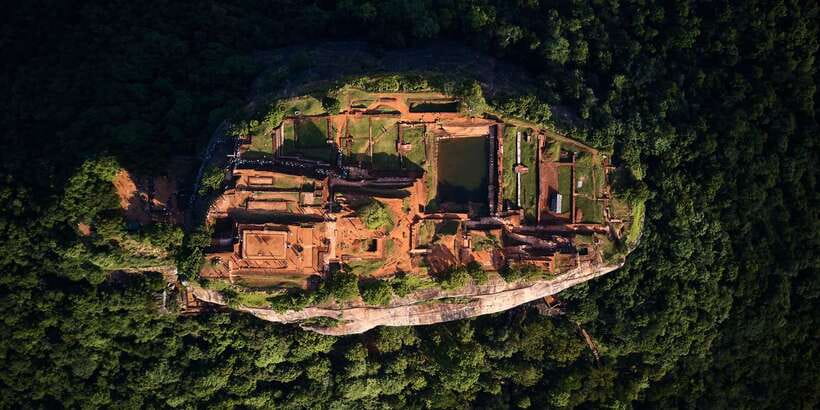 From Colombo: Sigiriya and Dambulla Day Trip with Safari - Wildlife viewing and the optional safari jeep