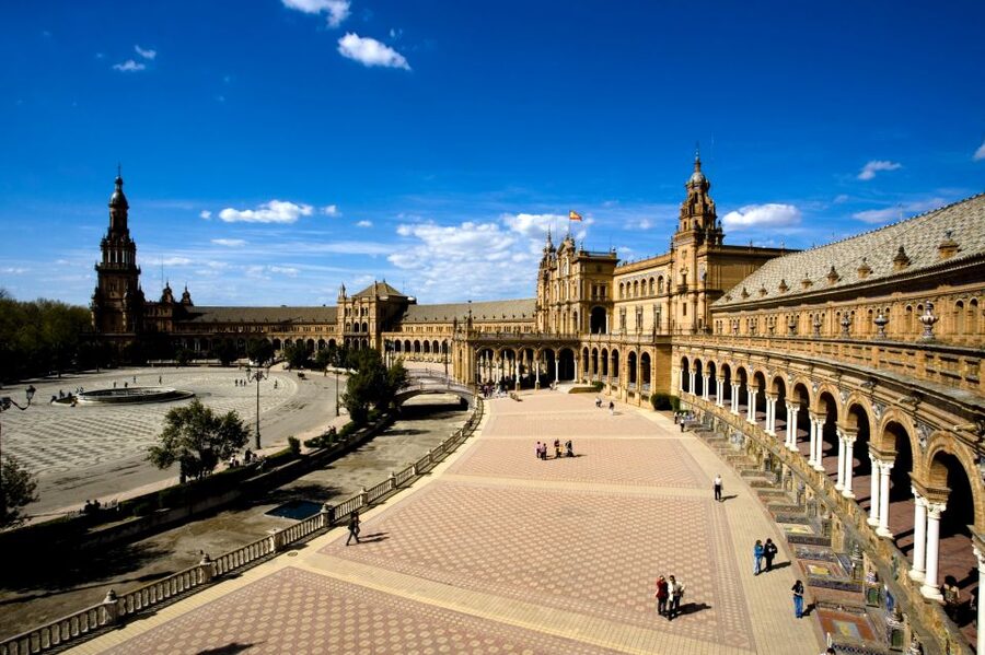 From Costa del Sol & Malaga: Seville Day Trip - From Malaga to Seville by air-conditioned coach: how the day flows