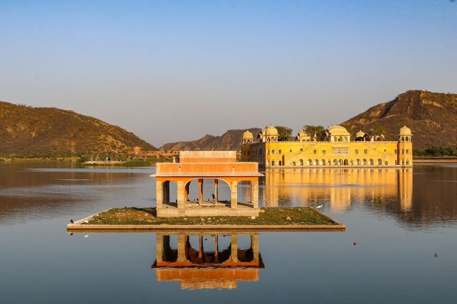 From Delhi: Jaipur Day Trip by Fast Train or Private Car - Hawa Mahal and City Palace: facade drama plus palace detail