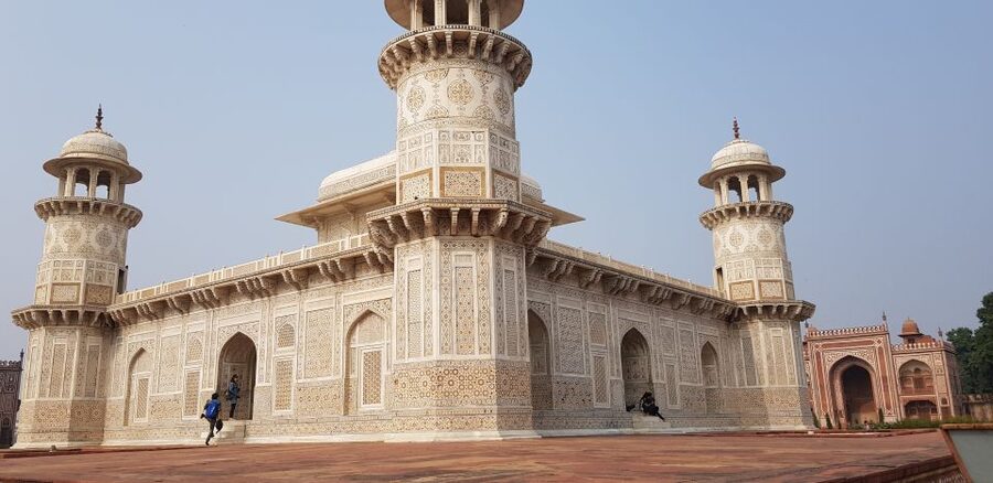 From Delhi: Taj Mahal & Agra Tour with Lunch at Marriott - Price value for a private Taj day: what $1.76 per person includes