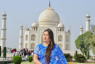 From Delhi: Taj Mahal and Agra City Tour by Car - All Inclusive - Agra Fort: making sense of the red-stone fortress in 2 hours