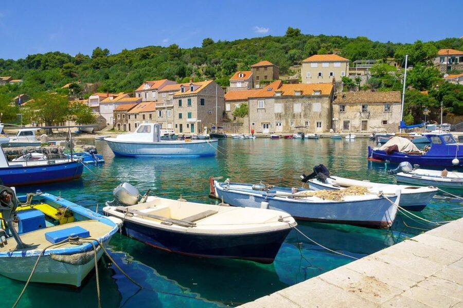 From Dubrovnik: Elaphite Islands Day Trip with Lunch - Lunch on Board: The Real Comfort Win
