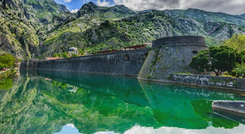 From Dubrovnik: Montenegro Day Trip with Cruise in Kotor Bay - Border Crossing From Dubrovnik: How to Keep the Day Moving