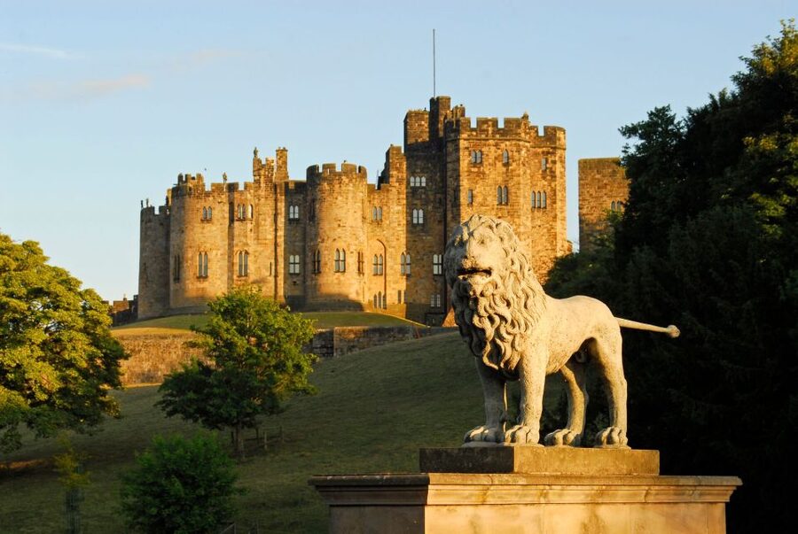 From Edinburgh: Day Trip to Bamburgh and Alnwick Castle - The real draw: two castles, one border story