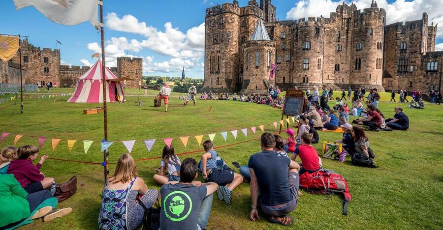 From Edinburgh: Day Trip to Bamburgh and Alnwick Castle - Getting on board: Haggis Adventures and coach comfort (with a couple caveats)