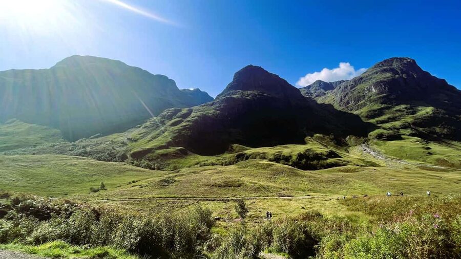 From Edinburgh: Loch Ness, Glencoe & The Highlands Day Trip - Fort William: lunch, shopping time, and Ben Nevis in the background