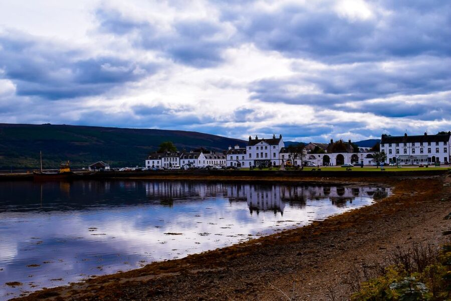From Edinburgh: West Highland Lochs and Castles Day Trip - Inveraray on Loch Fyne: Town Time, Souvenirs, and the Duke of Argyll