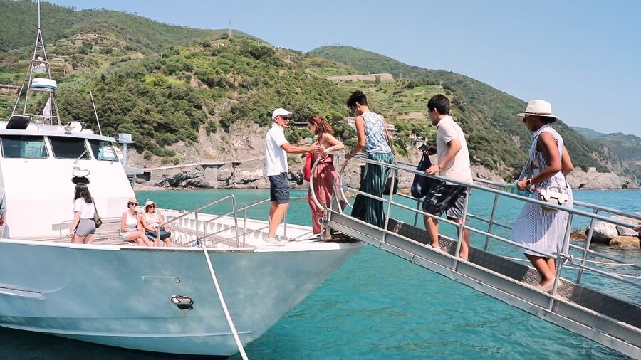 From Florence: Cinque Terre Day Trip with Optional Lunch - Vernazza: narrow alleys, a harbor moment, and where time feels short