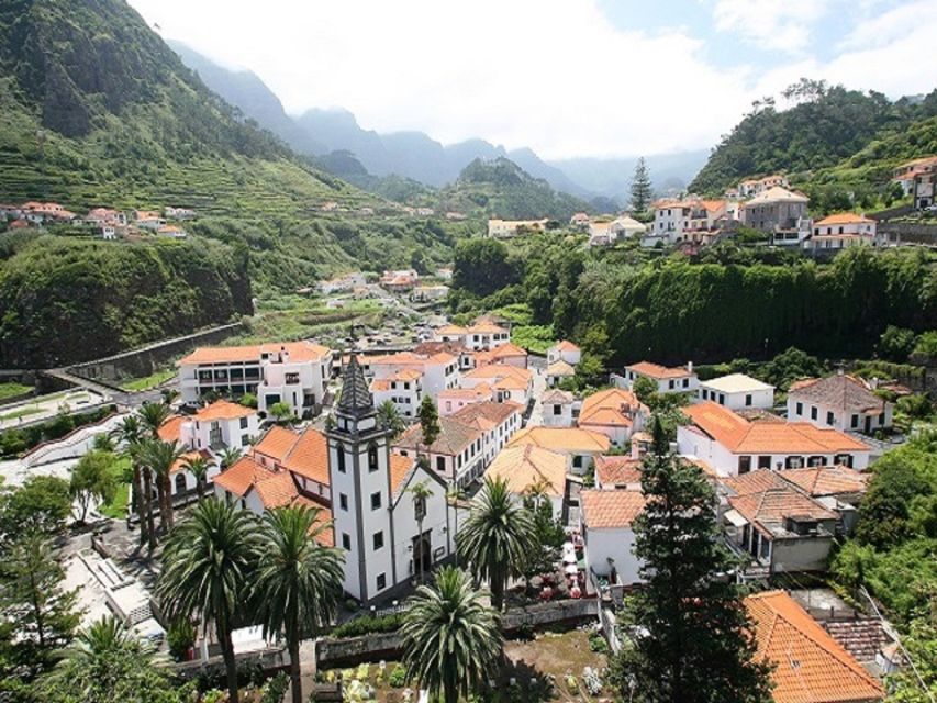 From Funchal: West Madeira and Laurel Forest Day Trip - Câmara de Lobos: Fishing-Boat Views, Churchill Links, and Terraced Farming