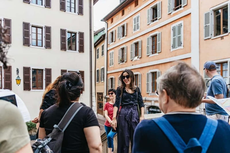 From Geneva: Annecy Half-Day Trip - The 45-minute guided walk: get your bearings fast in Old Town