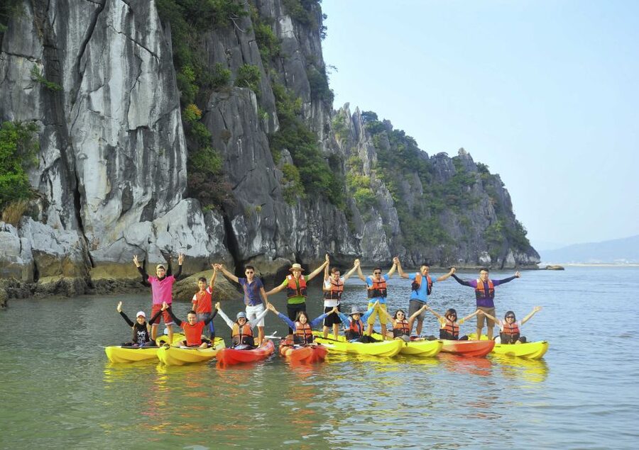 From Hanoi: Halong Bay Day Trip with Lunch and Transfers - Price and value for $48 in Halong Bay time