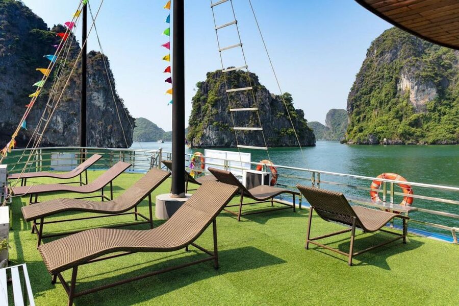 From Hanoi: Halong Bay Deluxe Cruise Day Trip - Surprise Cave: the best cave stop, but plan for stairs