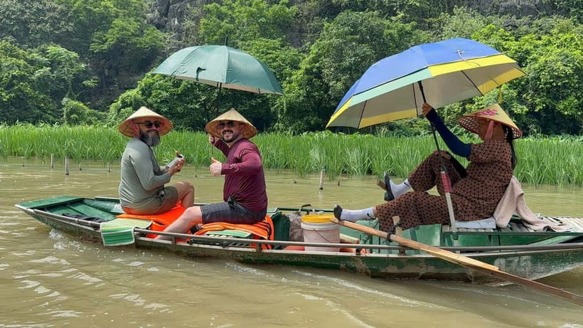 From Hanoi: Ninh Binh, Hoa Lu, Tam Coc, & Mua Cave Day-Trip - Buffet lunch in Ninh Binh: the fuel that keeps the day enjoyable