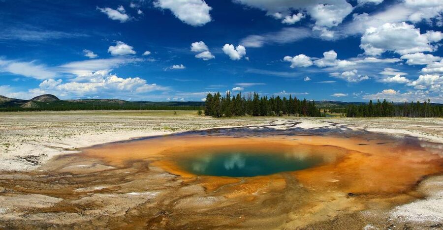 From Jackson: Yellowstone National Park Day Trip with Lunch - The drive through Grand Teton National Park: a scenic warm-up