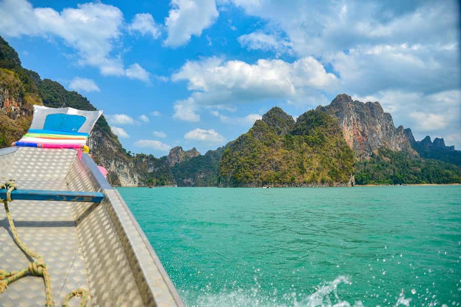 From Krabi: Khao Sok Cheow Lan Lake Day Trip - Floating lunch on the lake: eating well while the scenery does the work