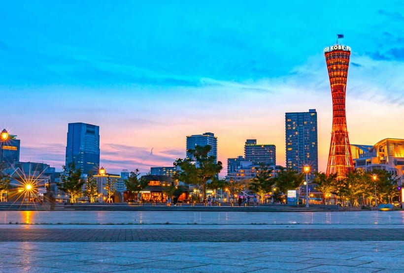 From Kyoto: Nara, Osaka & Kobe Day Trip – 3 Cities in 1 Day - Osaka Castle area: photos, moat views, and a calmer pace