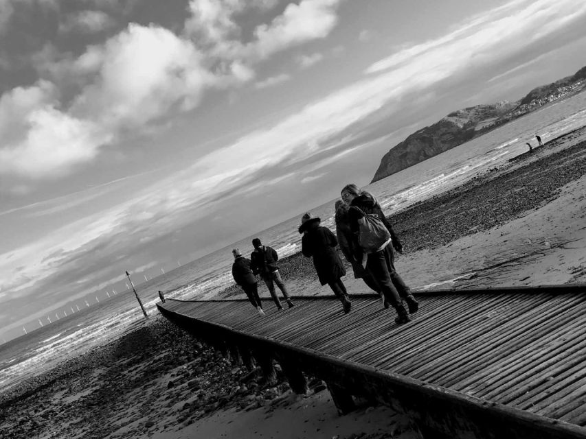 From Liverpool: North Wales Adventure Sightseeing Day Trip - From Liverpool World Museum to Llandudno Pier and Victorian sea air