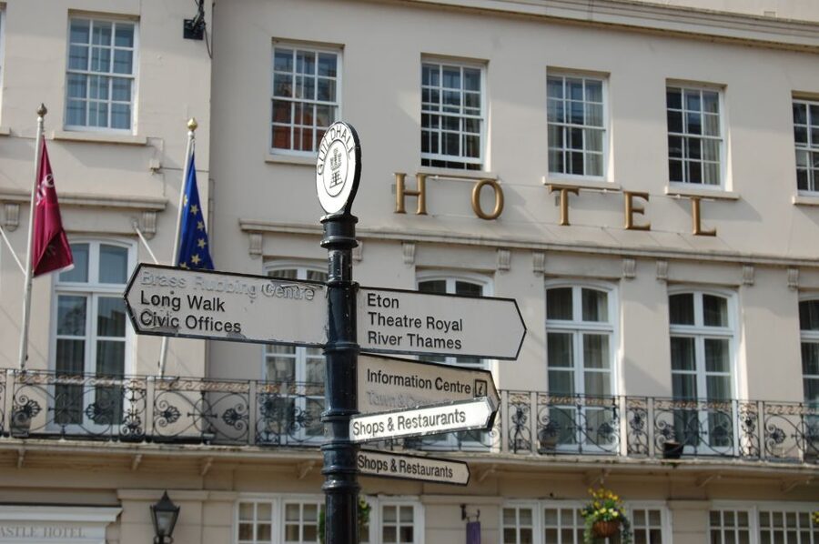 From London: Half-Day Trip to Windsor with Castle Tickets - A smooth half-day Windsor plan from London