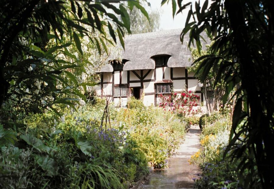 From London: Shakespeare's Stratford-upon-Avon Day Trip - Should you book Shakespeare’s Stratford-upon-Avon Day Trip?
