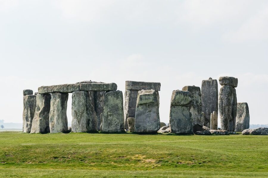 From London: Stonehenge Half-Day Trip - Coach comfort, Wi-Fi, and why headphones are non-negotiable