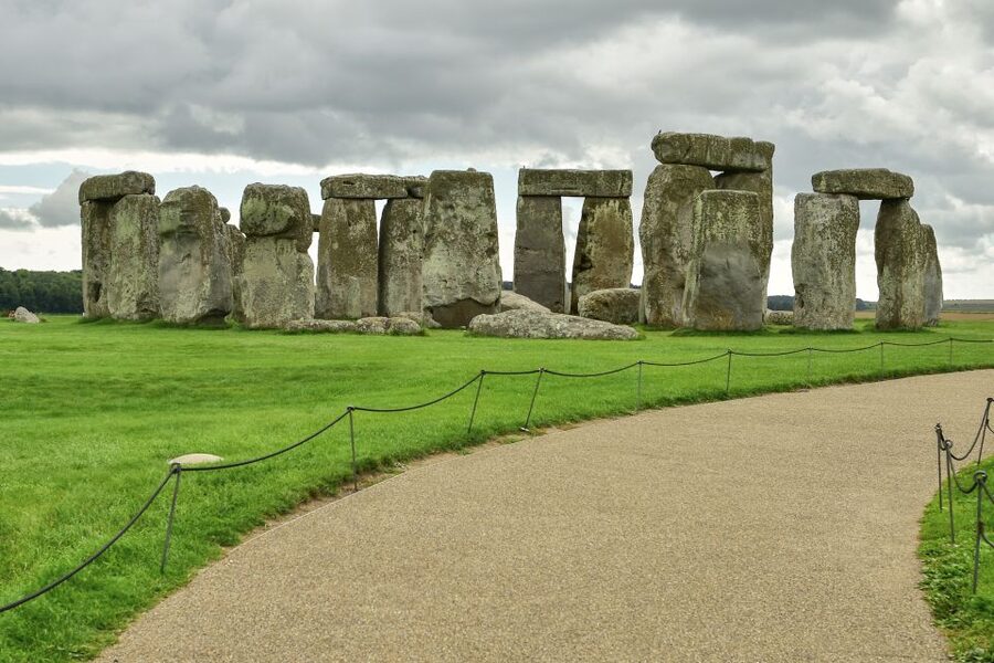 From London: Stonehenge Morning Day Trip with Admission - Stonehenge Time: Two Hours at the Stones and Exhibition