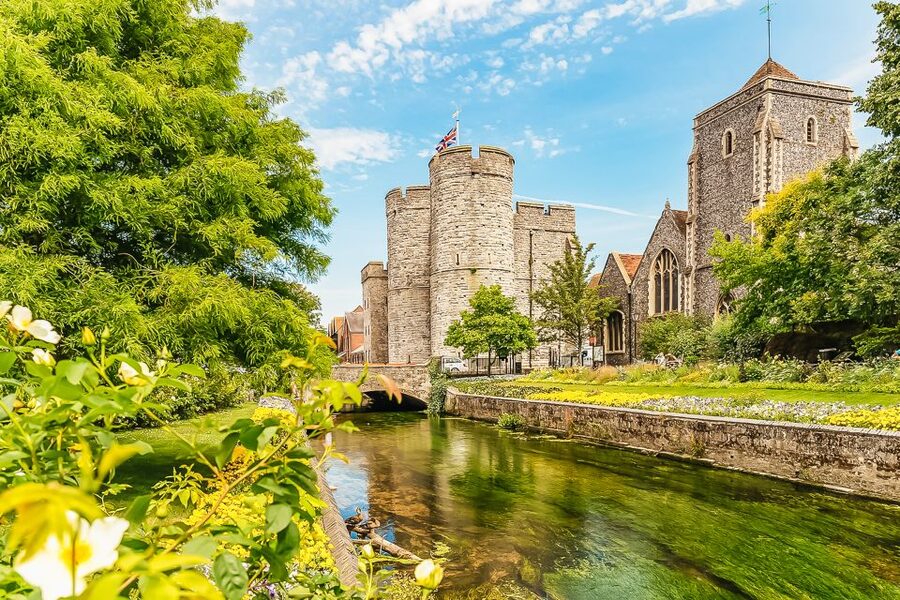 From London: White Cliffs of Dover and Canterbury Day Trip - Riding Into Kent: Comfortable Travel and a Scenic Setup