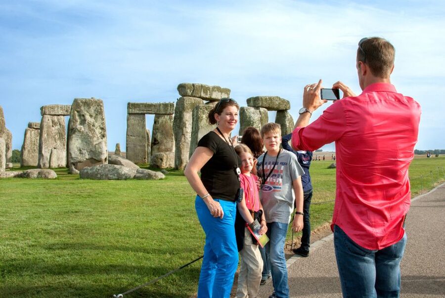 From London: Windsor Castle, Bath, and Stonehenge Day Trip - Windsor Castle State Apartments and St George’s Chapel: what to prioritize