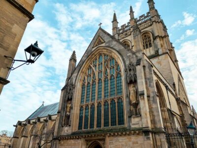 From London: Windsor, Oxford & Stonehenge Full-Day Trip - Getting Out of London Fast: Coach Comfort and Meeting Points