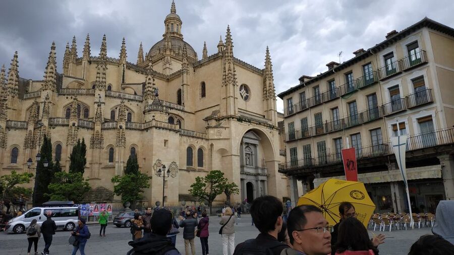 From Madrid: Ávila and Segovia Guided Day Trip - Ávila photo stop and walking time: where you’ll likely spend your attention