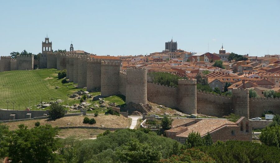 From Madrid: Ávila and Segovia Guided Day Trip - Segovia’s Old Town: aqueduct-first and cathedral-next in a walkable order