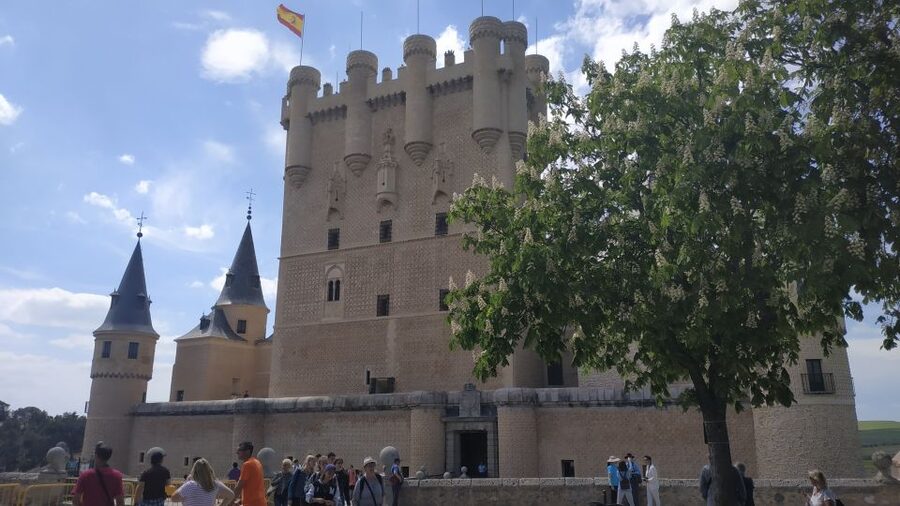 From Madrid: Guided Day Trip to Segovia and Toledo - The Alcázar of Segovia: Castle Views With Real Wow Factor