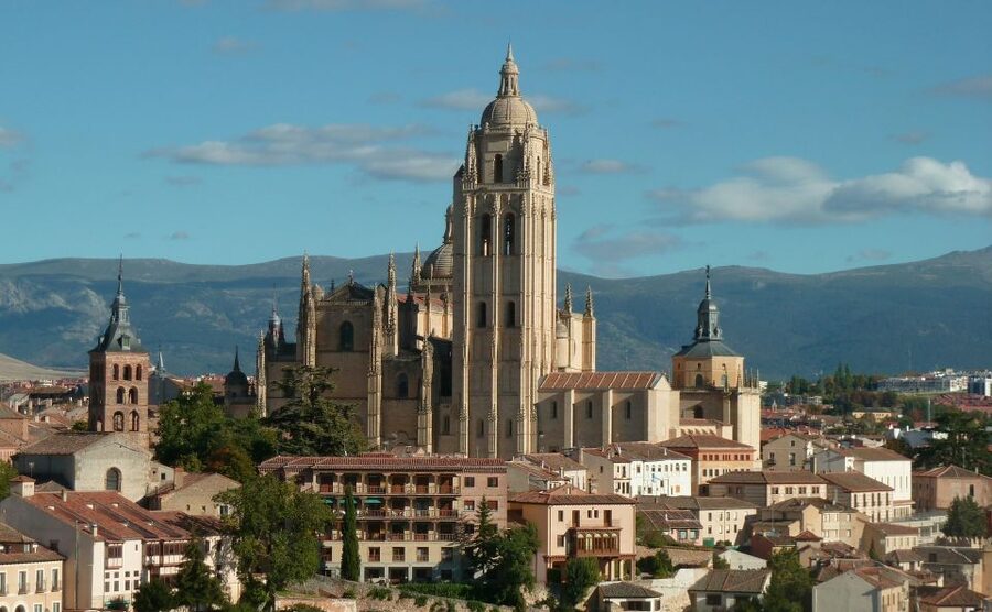 From Madrid: Segovia & Avila Day Trip with Optional Tickets - Segovia’s free time + lunch: how to keep it enjoyable