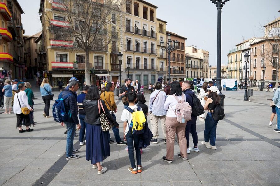 From Madrid: Toledo Full-Day Trip with Optional Cathedral - The 1-hour guided walk: your fast pass to Toledo’s story