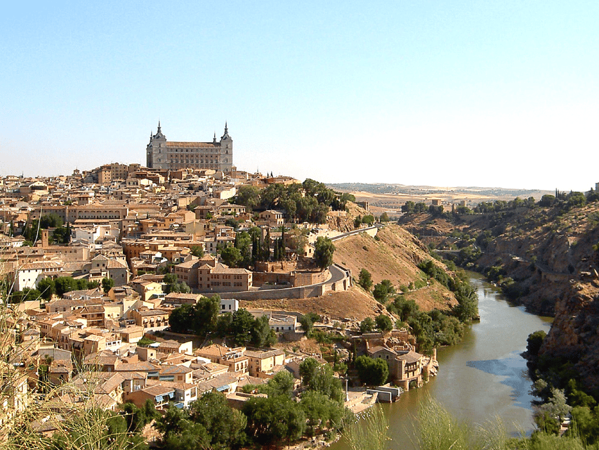 From Madrid: Toledo Full-Day Trip with Optional Cathedral - Meeting at Plaza Las Ventas and finding the right bus