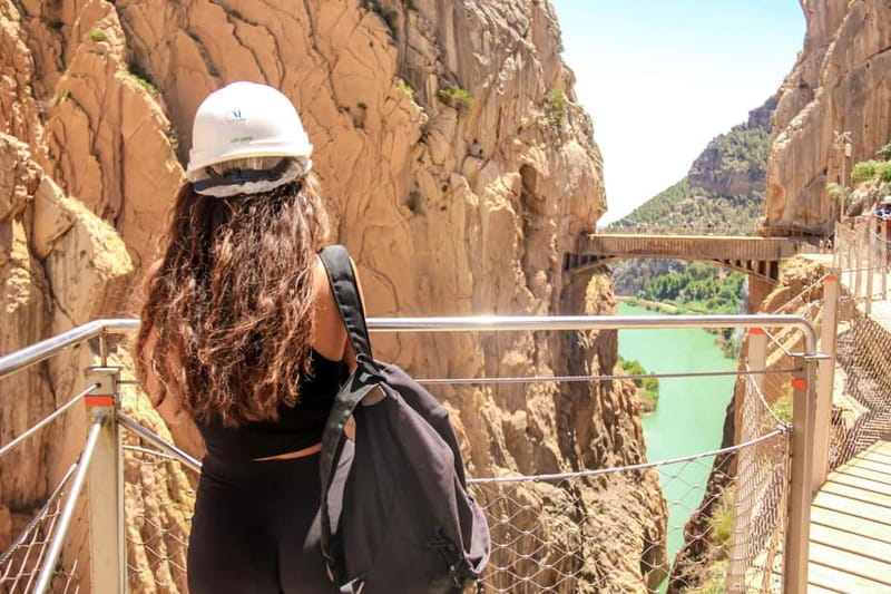 From Málaga: Caminito del Rey Day Trip & Guided Tour - Meet your guides: Spanish/English narration that turns photos into context