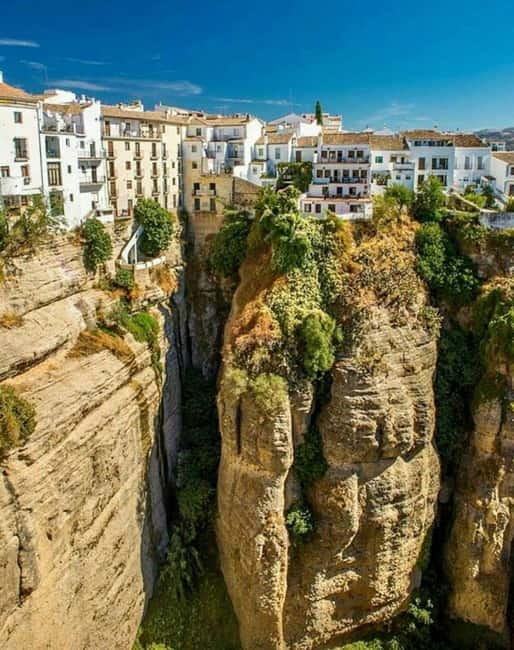 From Malaga: Ronda & Setenil de las Bodegas Guided Day Trip - How Pacing Really Feels: Walking, Steps, and Hearing Your Guide