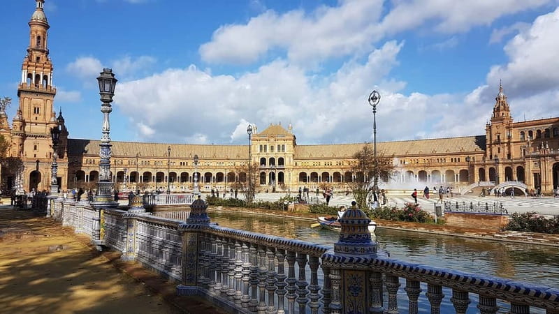 From Malaga: Seville Day Trip with Real Alcázar Tickets - From Malaga To Seville: The Coach Ride That Sets You Up
