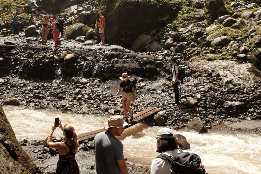 From Malang: Tumpak Sewu Waterfall Day Trip (Sharing) - Group Size, Pacing, and Comfort on a 10-Hour Day