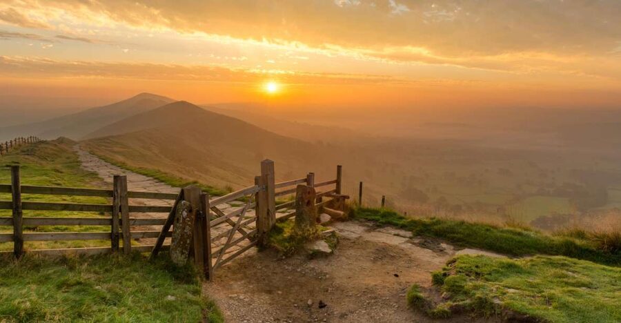 From Manchester: Derbyshire and Peak District Day Trip - From Manchester to the Peak District: why the route feels efficient
