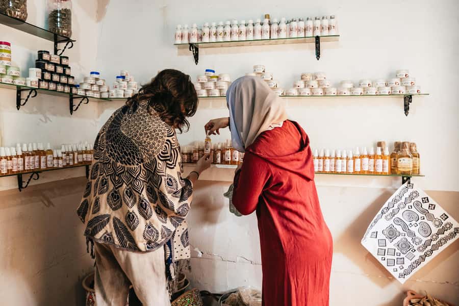 From Marrakech: High Atlas Mountains and 5 Valleys Day Trip - Asni and the Saturday Souk Option: Fruit Trees, Snowy Summits, Then Tahanaout Back to Town