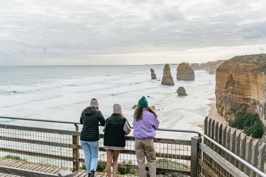 From Melbourne: Small-Group Great Ocean Road Day Trip - Apollo Bay Lunch at the Wharf: Fish and Chips Done the Local Way