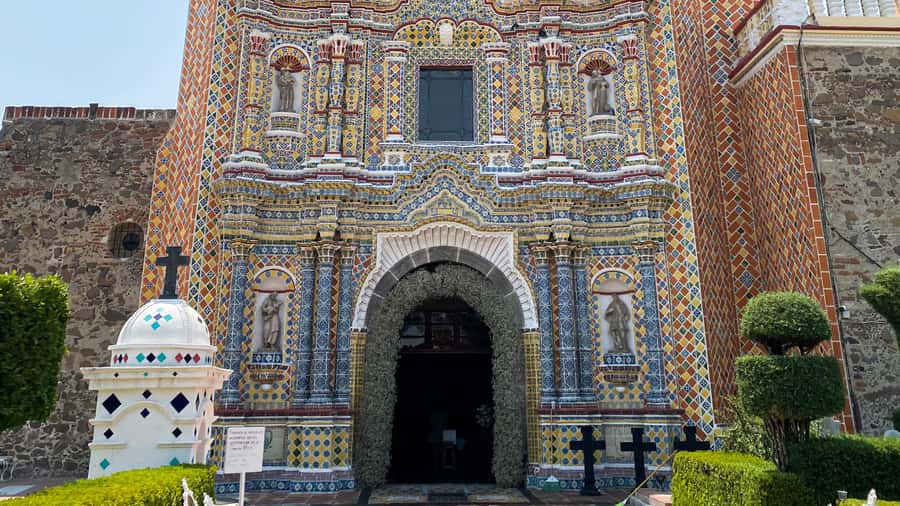 From Mexico City: Puebla, Cholula and Tonantzintla Day Trip - Santa María de Tonantzintla: Indigenous baroque in one guided visit