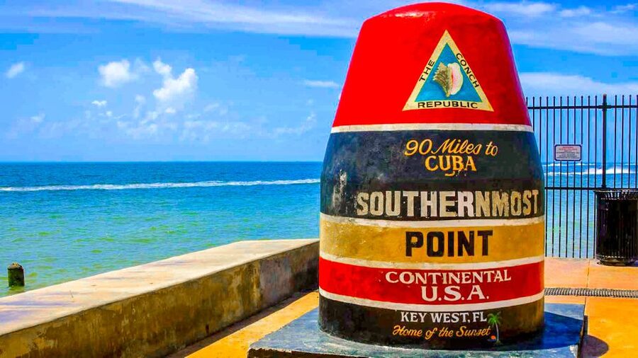 From Miami: Day Trip to Key West by Shuttle Bus - On the Bus: Double-Decker Comfort and a Driver Who Helps