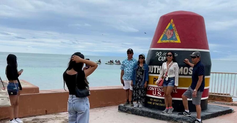 From Miami: Day Trip to Key West with optional Hotel pick up - Key West Arrival: Using Your Free Time Like a Local Walker