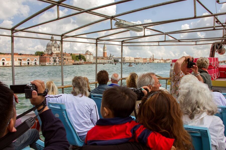 From Milan: Day Trip to Venice with Guided City Tour - From Milan to Venice: what the 14-hour day trip really feels like
