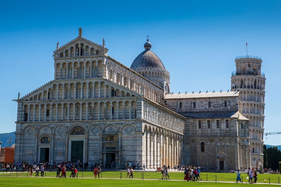 From Milan: Florence and Pisa Day Trip - A practical photo target: Ponte Vecchio and the river vibe