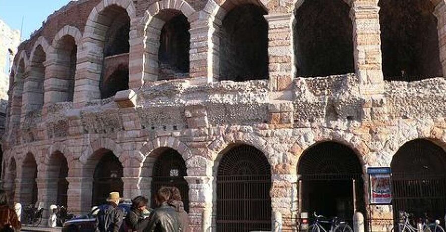 From Milan: Verona and Lake Garda Guided Day Trip - Verona in the morning: Juliet, the Roman amphitheater, and Piazza Mercato