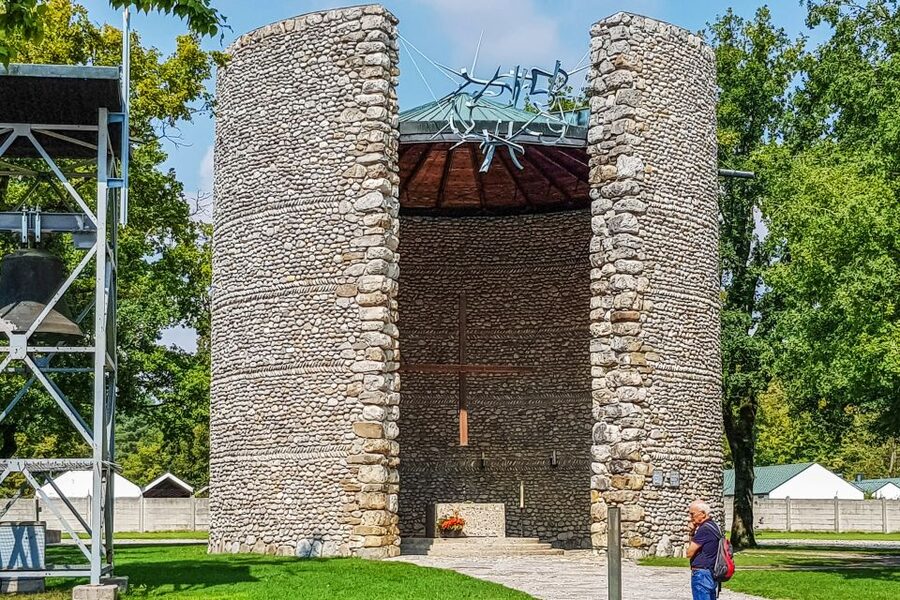 From Munich: Dachau Memorial Site Half-Day Trip - The cinema documentary: learning without turning it into entertainment