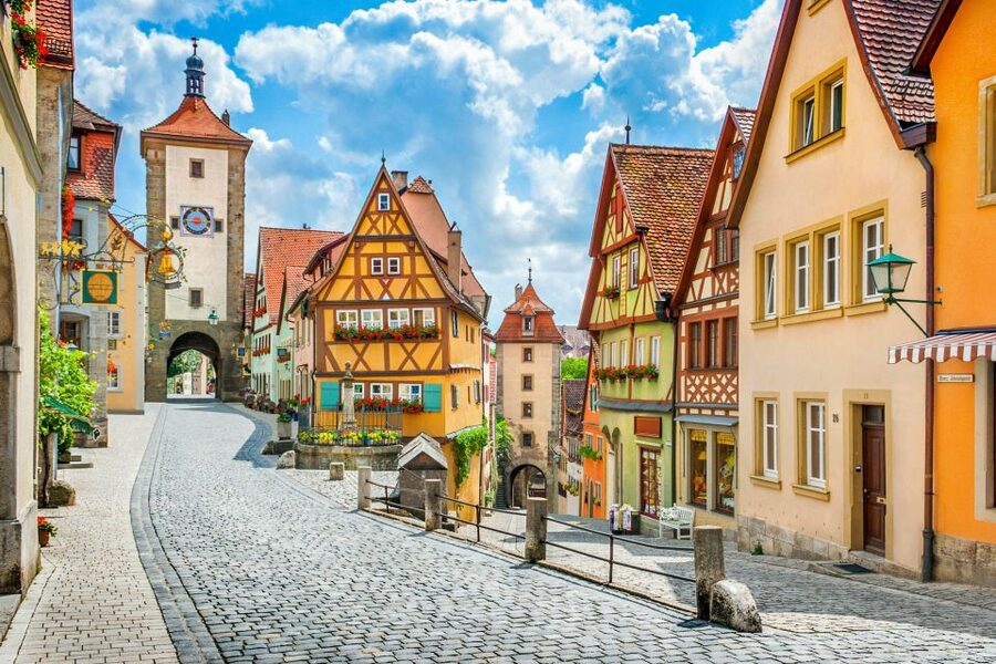 From Munich: Rothenburg and Romantic Road Day Trip by Bus - Harburg Castle: Hilltop Atmosphere With a Separate Entry Cost
