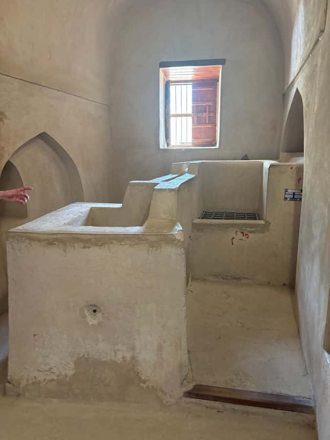 From Muscat: Nizwa and Jebel Shams Day Trip - Lunch in Nizwa: A Break That Makes the Whole Day Work